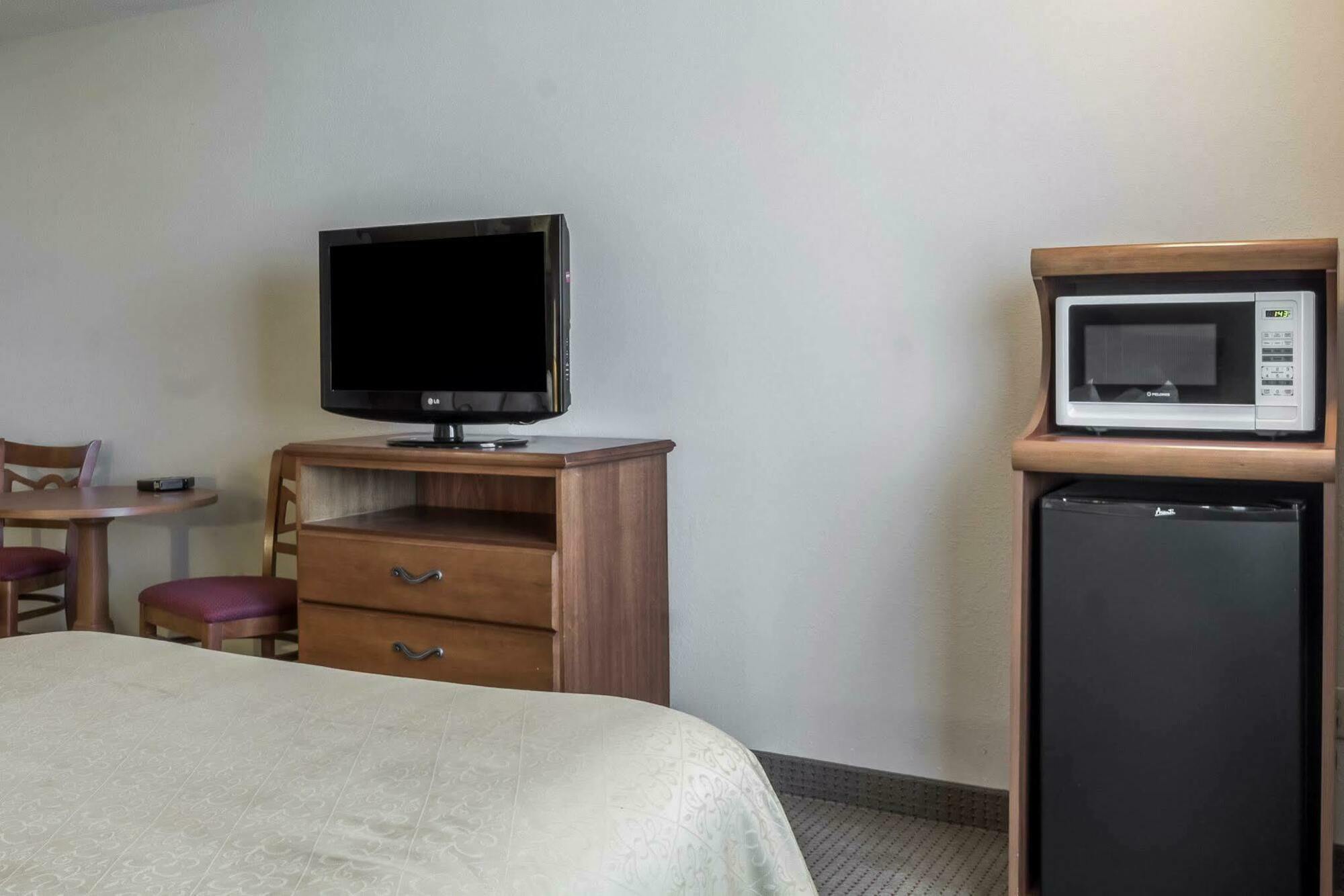 Quality Inn Huron Luaran gambar