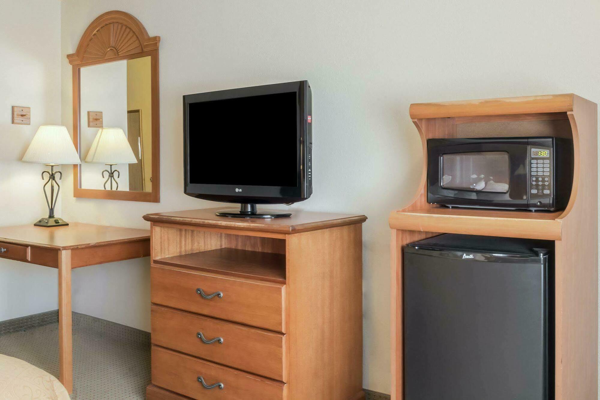 Quality Inn Huron Luaran gambar